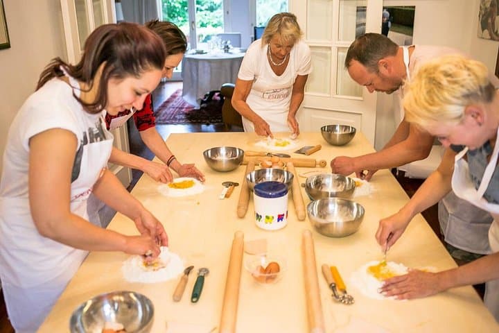 Cesarine: Kleine Gruppe Pasta- und Tiramisu-Kurs in Verona