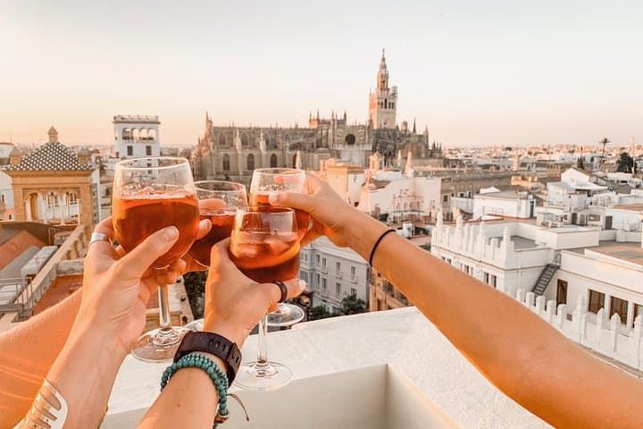 Sevilla: Paella-Kurs auf der Dachterrasse in kleiner Gruppe mit Sangria-Paarung — Foto 3