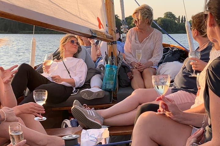Sailing trip on the Hamburg Outer Alster — photo 1