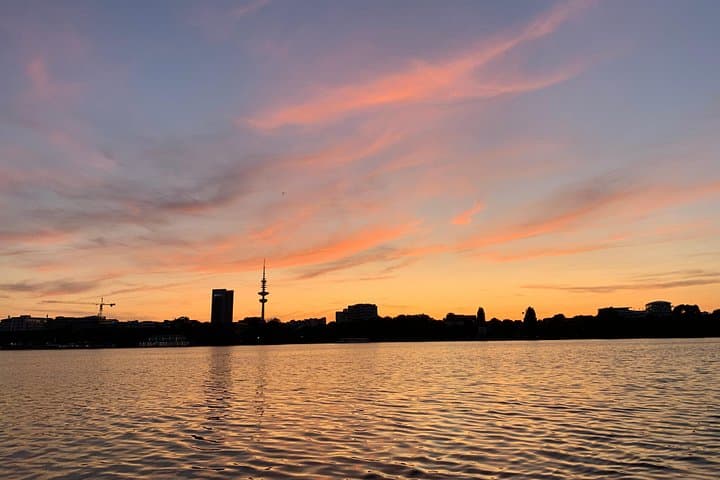 Hamburg Small-Group Sunset Sailing Cruise on Lake Alster — photo 4
