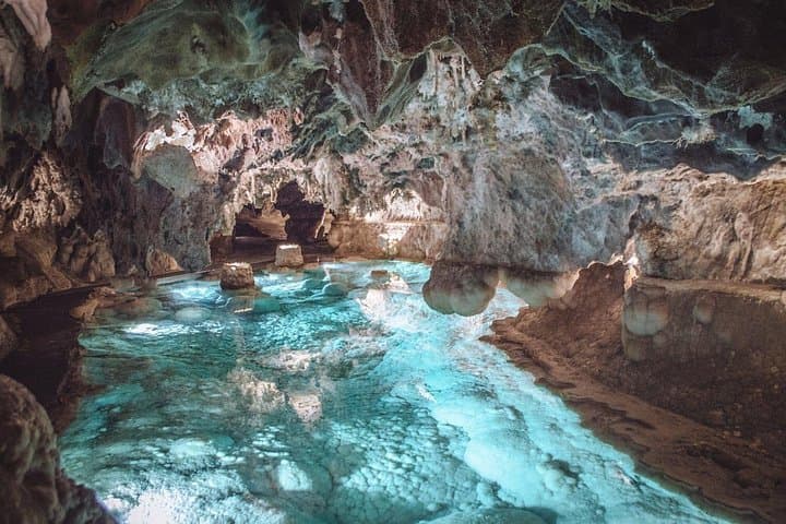 Iberische Schinkenverkostungstour ab Sevilla mit der Höhle von Aracena — Foto 3
