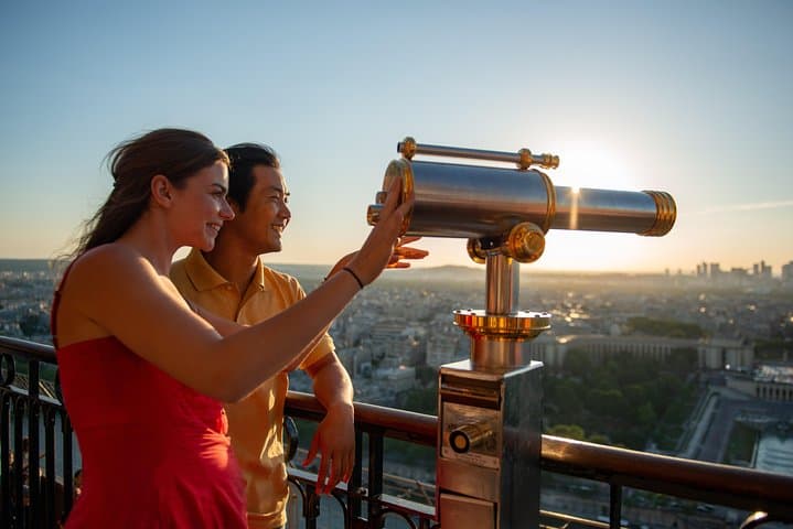Crociere con cena sulla Senna, accesso alla Torre Eiffel e spettacolo al Moulin Rouge — foto 2