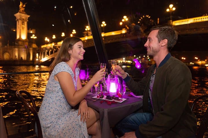 Crociere con cena sulla Senna, accesso alla Torre Eiffel e spettacolo al Moulin Rouge — foto 5