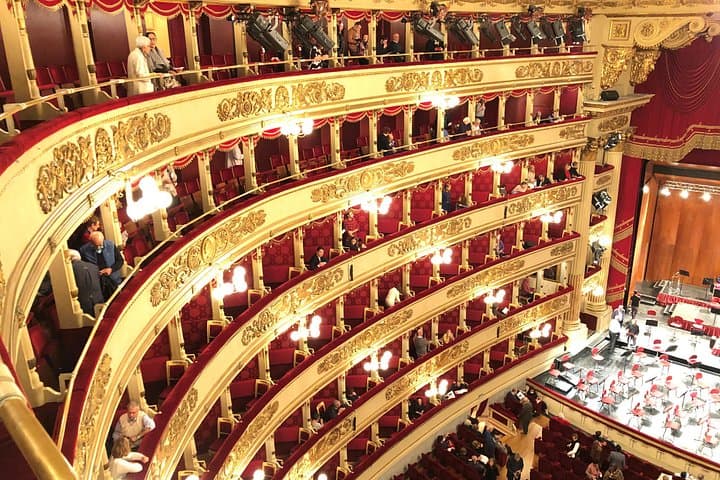 Milano: Tour Guidato del Museo del Teatro alla Scala con Accesso Prioritario