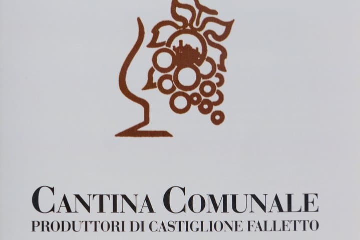 Sosta nelle Colline a Castiglione Falletto — foto 2