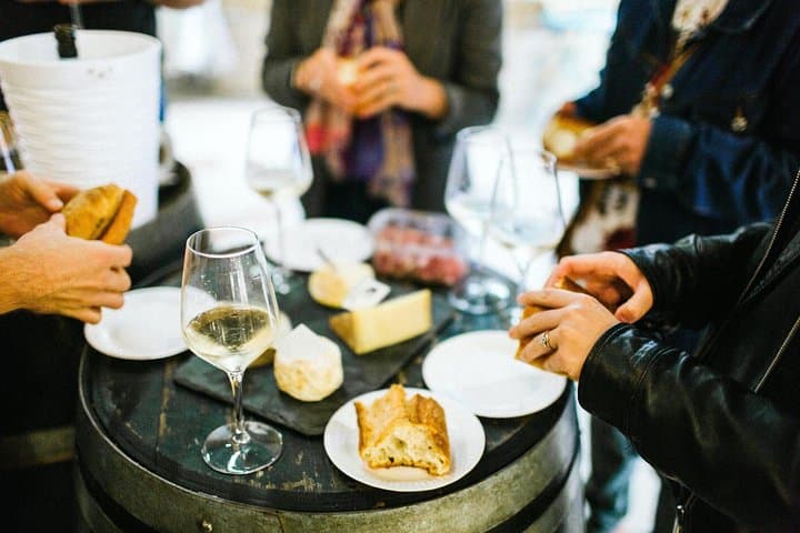 Tour di Degustazione al Mercato Victor Hugo di Tolosa per Piccoli Gruppi — foto 1