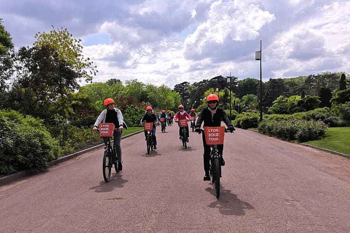 Expérience complète de Lyon : E-Bike, dégustation de nourriture et promenade dans la vieille ville — photo 5