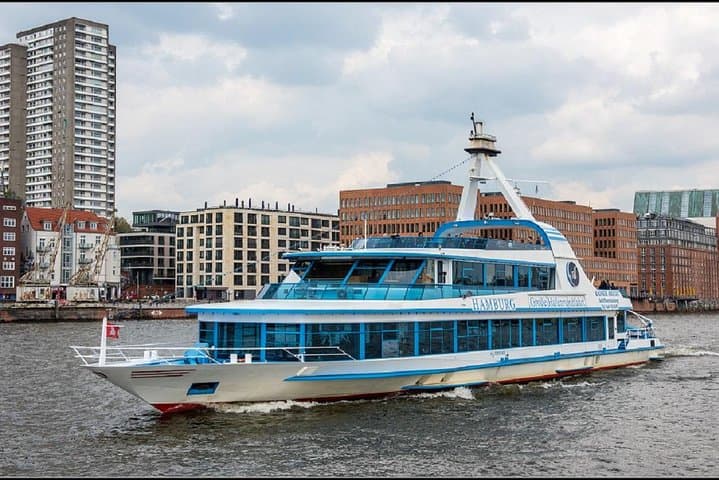Hamburg Hafenrundfahrt 1 Stunde – Speicherstadt & Hafen — Foto 5