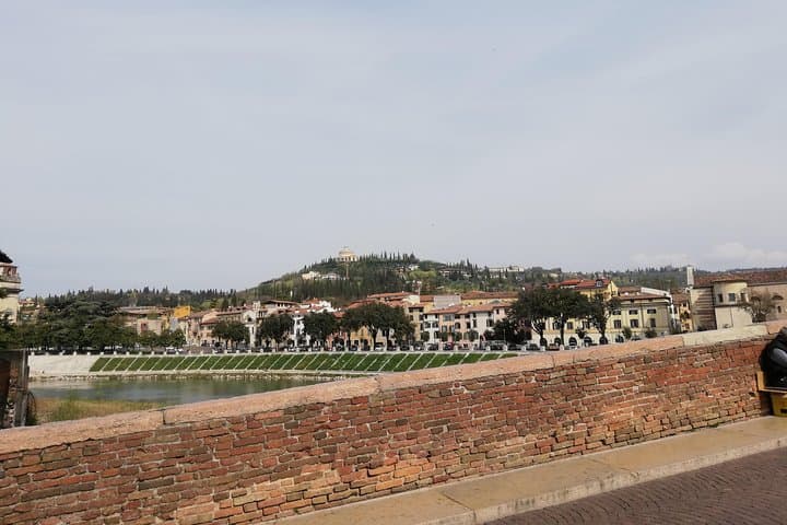 Verona Kleingruppen-Walking-Tour mit lokalem Guide — Foto 4