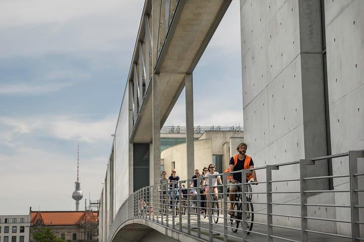 Visite guidée à vélo des points forts de Berlin 3,5h en petits groupes — photo 4
