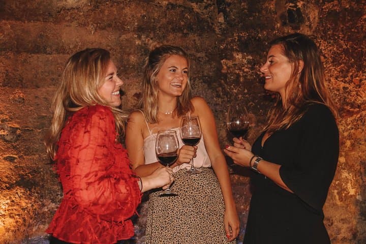 Valencia Old Town Tour with Wine &amp; Tapas — photo 5