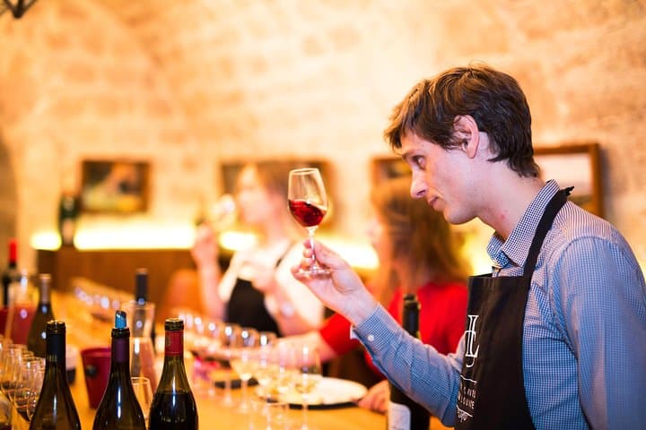 París - Cata de Diez Vinos y Diez Quesos en una Bodega Real — foto 5