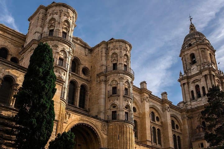 Visite guidée de la Cathédrale, de l'Alcazaba et du Théâtre à Malaga — photo 3