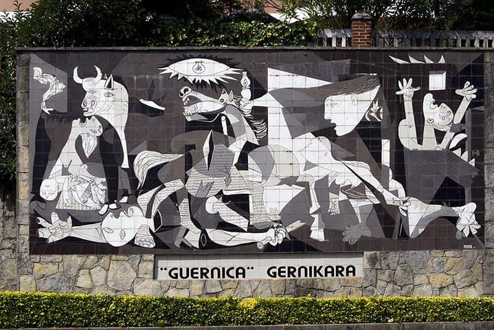 Desde Bilbao: Excursión a Gaztelugatxe, Bermeo y Gernika — foto 5