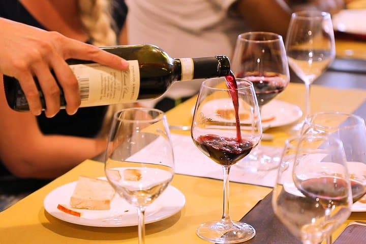 San Gimignano, Siena, Monteriggioni: Tour Guidato Completo, Pranzo e Degustazione di Vini — foto 5
