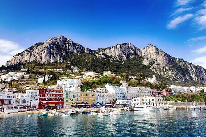 Tour en Grupo Reducido Sin Estrés: Isla de Capri y Gruta Azul desde Nápoles
