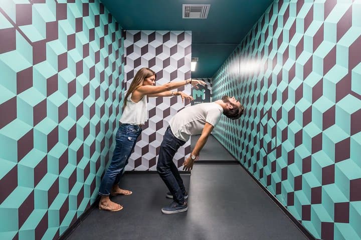 Eintrittskarte für das Pariser Museum der Illusionen — Foto 2