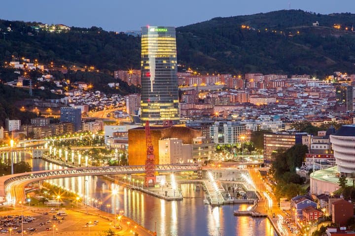 Bilbao, mercato della Ribera e Museo Guggenheim da San Sebastian — foto 5