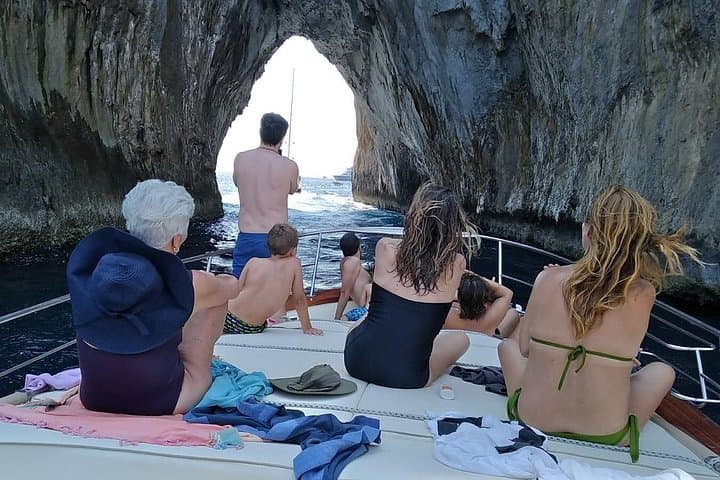Bootstour zur Blauen Grotte von Castellammare di Stabia nach Capri — Foto 2