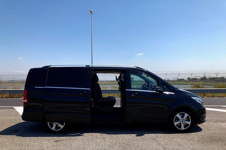 Private Departure Transfer from Rome to Fiumicino Airport (FCO)