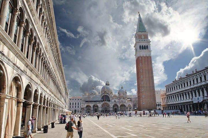 Venedig Highlights: Dogenpalast, Markusdom, Stadtführung — Foto 5