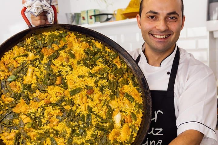 Sevilla: Paella- und Tapas-Kochkurs + Triana-Markttour — Foto 2