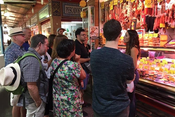 Visite gastronomique du marché de Triana - Dégustations de jambon, fromage et vin de Xérès — photo 4