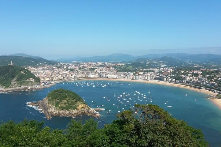 Tour Privado de Transferencia de San Sebastián a Bilbao a lo largo de la Costa Vasca — foto 2