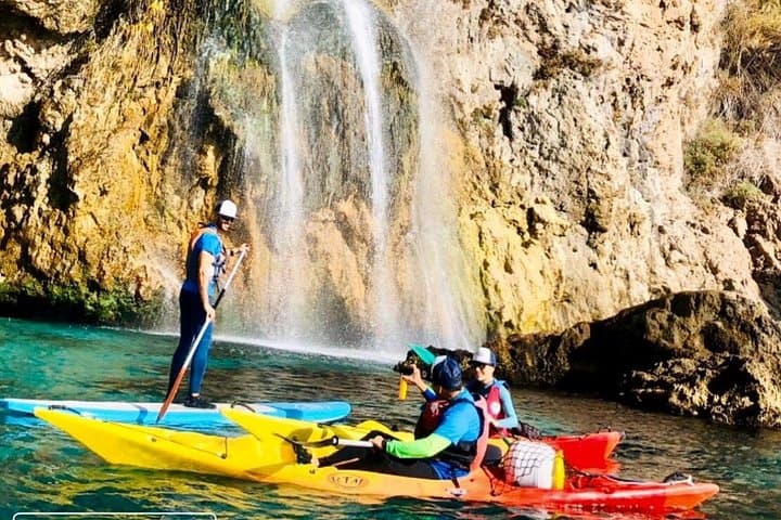 Ruta en kayak por los Acantilados de Nerja y Maro - Cascada de Maro