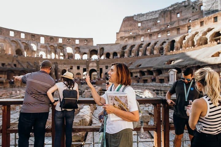 Puerta de los Gladiadores: Tour Especial de Acceso al Coliseo con Piso de Arena — foto 3