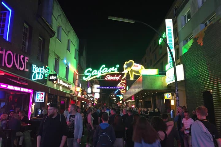 Englische Reeperbahn Tour - St. Pauli Nachtwanderung (min.2)
