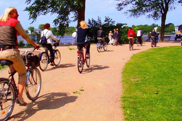 Tour en bicicleta por el Outer Alster en Hamburgo