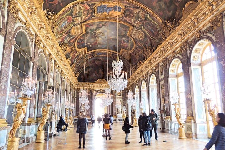 Besichtigung des Schlosses und der Gärten von Versailles mit Transport ab Paris — Foto 1
