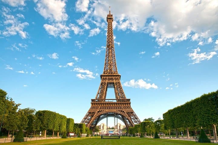 Traslado privado del Aeropuerto CDG al hotel en París en V-Class — foto 5