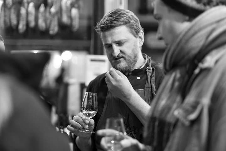 Cata de Queso y Vino en una Bodega de Queso en París — foto 3