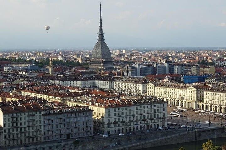 Tour privado de 8 horas de Milán a Turín con recogida y devolución en el hotel — foto 4
