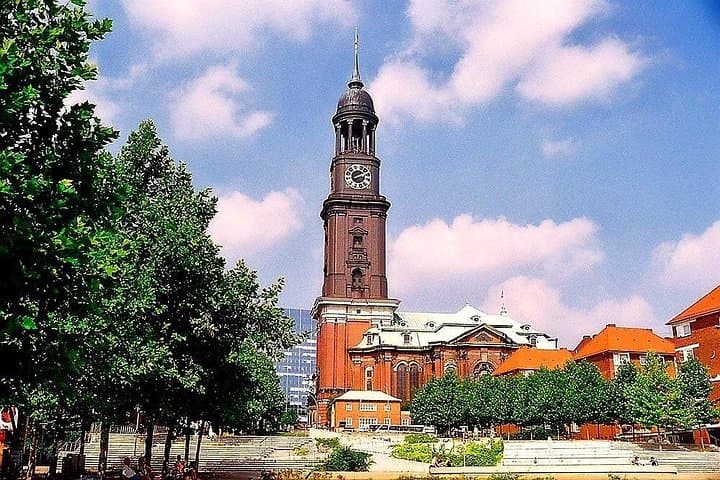 Hamburg: Hop-On Hop-Off Tour - Gelber Doppeldecker — Foto 3
