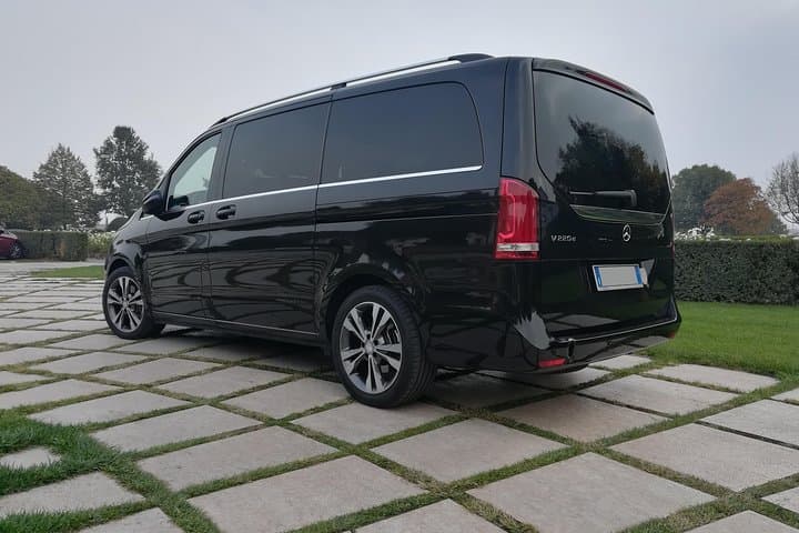 Privater Luxus-Transfer von Verona nach Ortisei — Foto 3