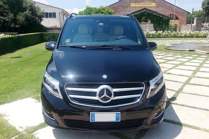Privater Luxus-Transfer von Verona zum Flughafen Malpensa — Foto 3