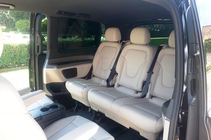 Privater Luxus-Transfer von Verona zum Flughafen Malpensa — Foto 5