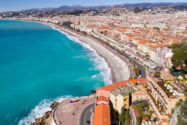 Transfert Privé : Aéroport de Nice NCE vers Nice en Voiture de Luxe — photo 4