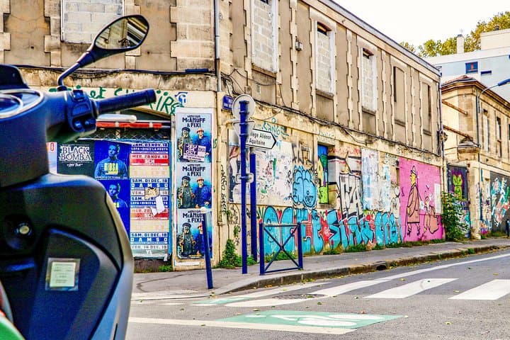 Découvrez l'art et la culture de Bordeaux avec un local