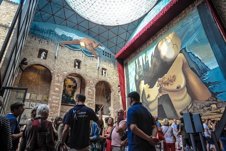 Tour en grupo reducido por el Museo Dalí, Casa y Cadaqués desde Barcelona — foto 2