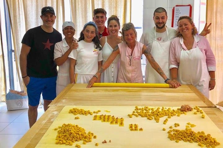 Tour de Comida en Grupo Reducido en Bolonia – Experiencia Gastronómica y de Mercado Local — foto 4