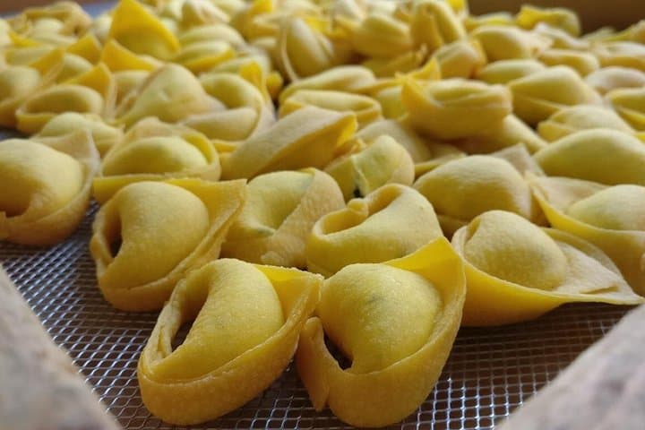 Tour de Comida en Grupo Reducido en Bolonia – Experiencia Gastronómica y de Mercado Local — foto 5
