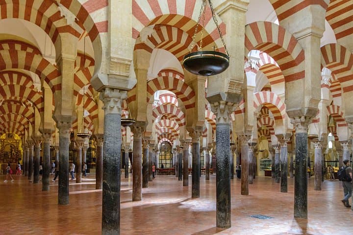 Cordoba & Carmona mit Mezquita, Synagoge & Patios ab Sevilla — Foto 3
