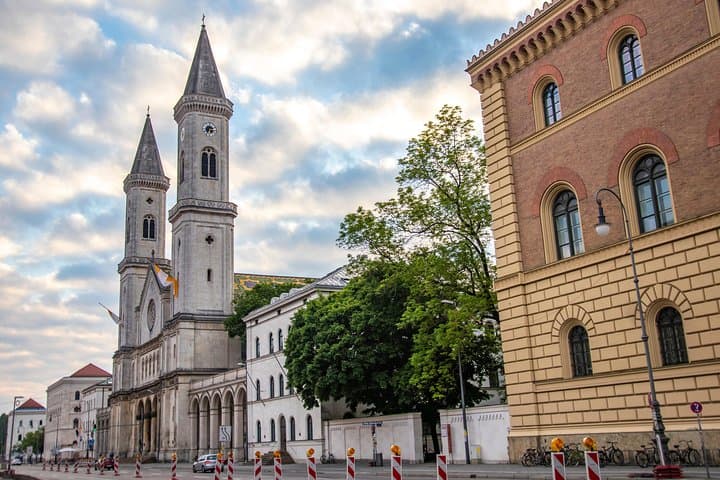 Tour a Piedi sulla Storia e Cultura di Monaco
