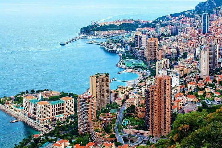 Transfert Privé : Aéroport de Nice NCE à Monaco en Voiture de Luxe — photo 3