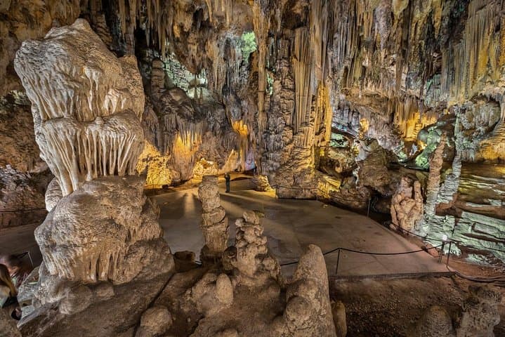 Tour privado de Motril a Nerja y Frigiliana