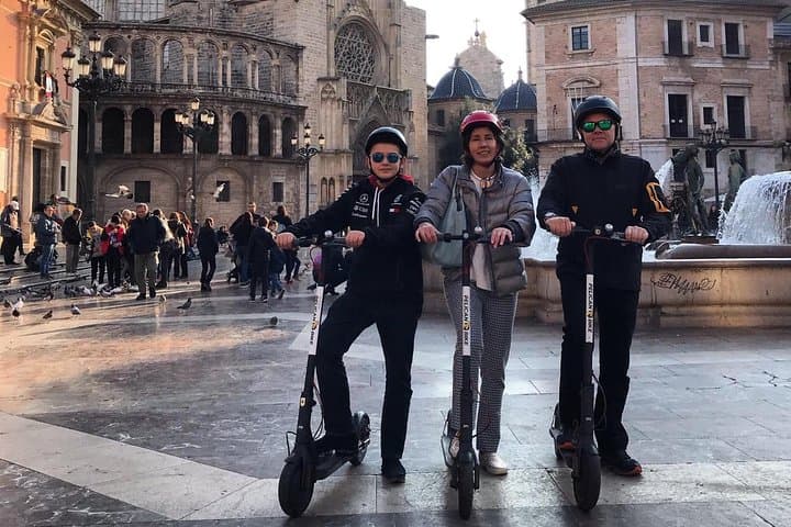 Visite guidée en groupe en Segway des principales attractions de Valence — photo 3